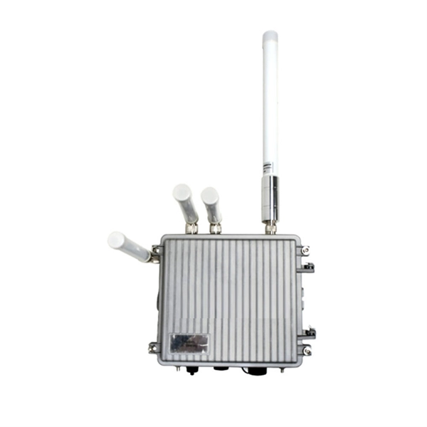 Does a switch need two fiber optic cables 