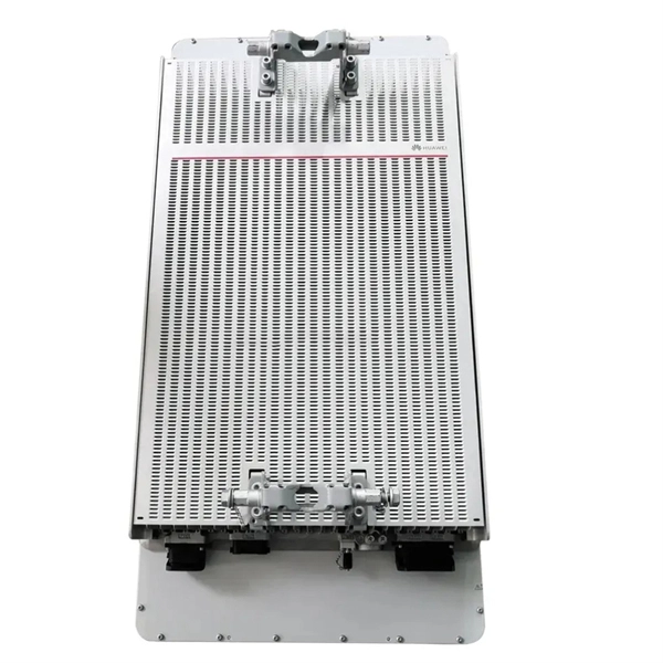 Which type of switch can connect to an optical module 