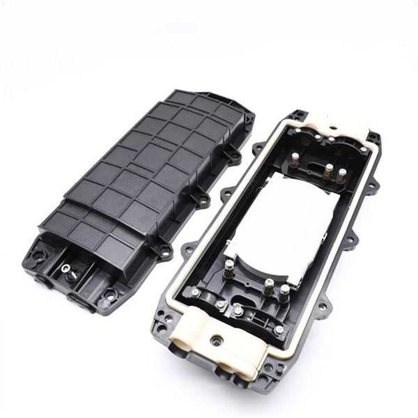 Waterproof and lightning-proof outdoor distribution boxes
