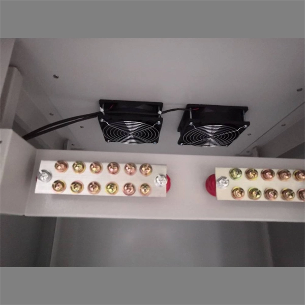 Fgt optical cross-connect box