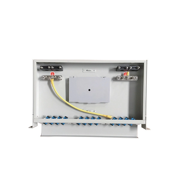 What types of optical cables are used to connect to the fiber distribution box 